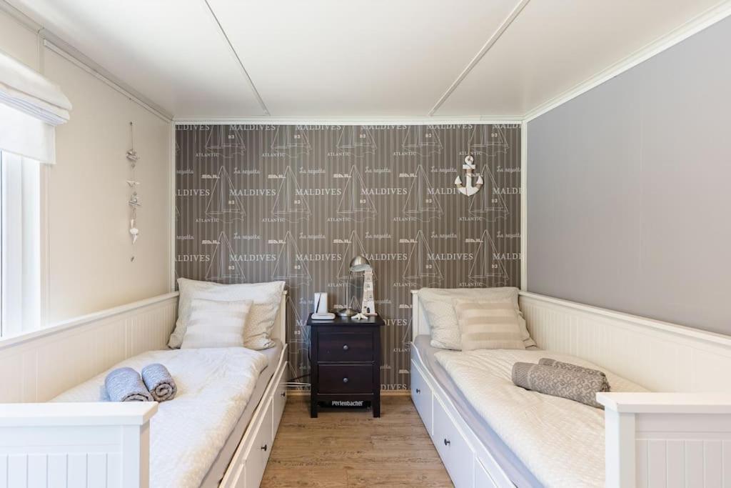 Ocarujuci Houseboat Na Dunaji Bratislava Luaran gambar